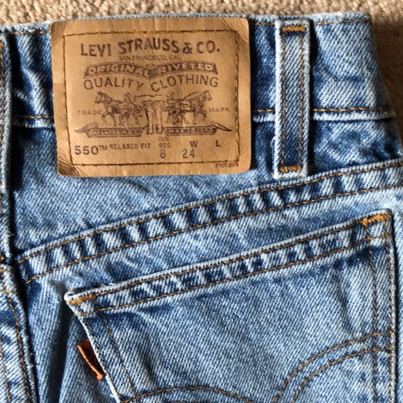 Boys or Girls 550 Levi’s,  Relaxed Fit,  size 8! - Picture 4 of 5